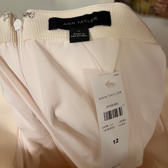 Ann Taylor NWT Size 12 Wool Boucle Skirt - Picture 4 of 5